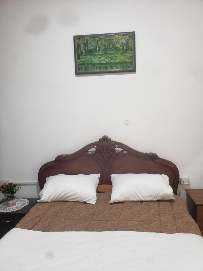 טיראנה Hostel Oakland מראה חיצוני תמונה