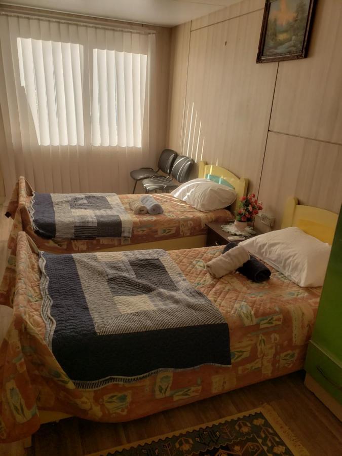 טיראנה Hostel Oakland מראה חיצוני תמונה