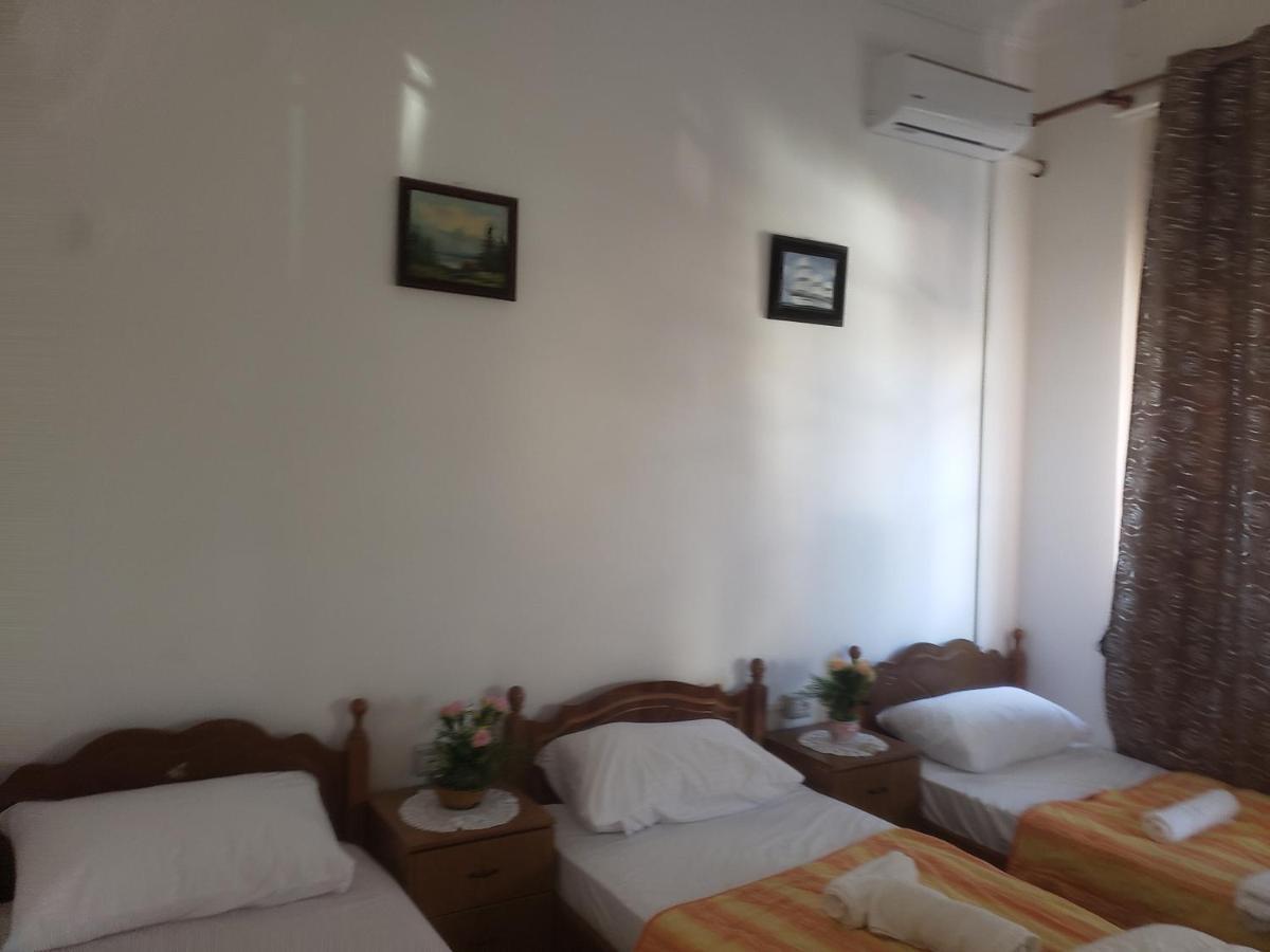 טיראנה Hostel Oakland מראה חיצוני תמונה