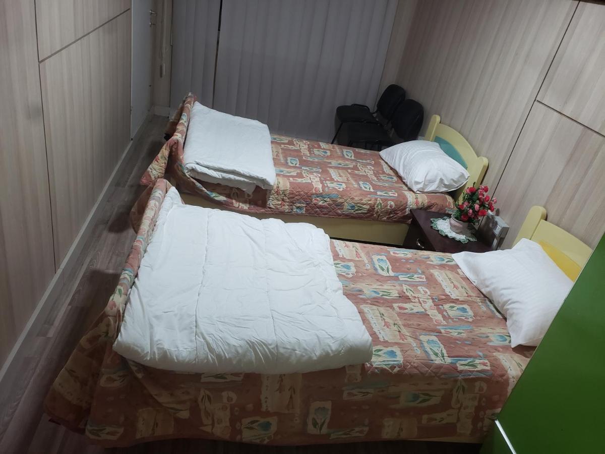 טיראנה Hostel Oakland מראה חיצוני תמונה