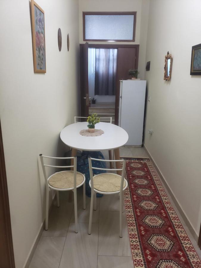 טיראנה Hostel Oakland מראה חיצוני תמונה